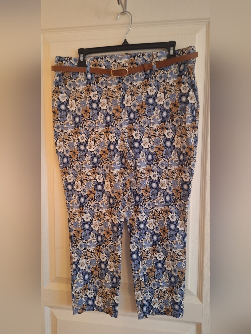 Jules & Leopold Blue and Tan Floral Cropped Pants
